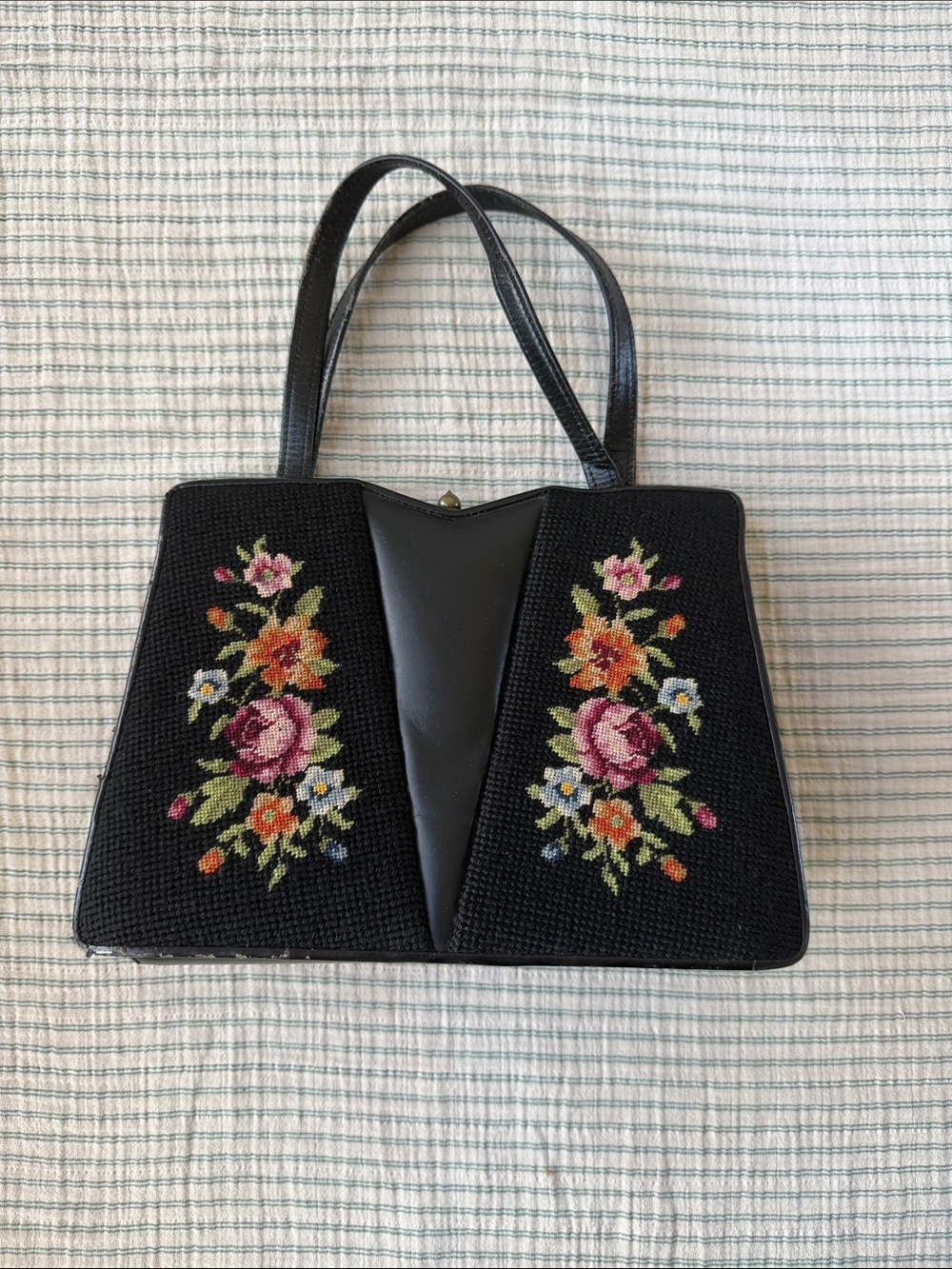 Vintage Needlepoint Chinese Floral Handbag